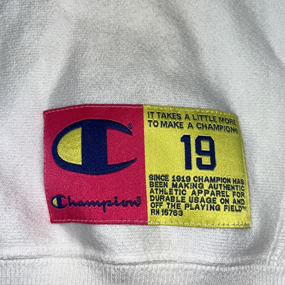 NWOT: Champion sweatshirt - Picture 9 of 12